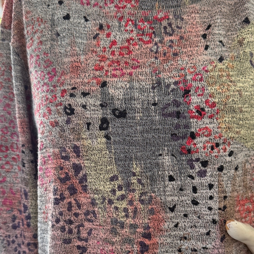 Ruby Rd. Gray and Pink Patterned Blouse - image 5